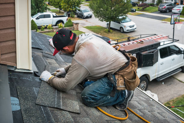 Professional Roofing technician working in Kintnersville, PA